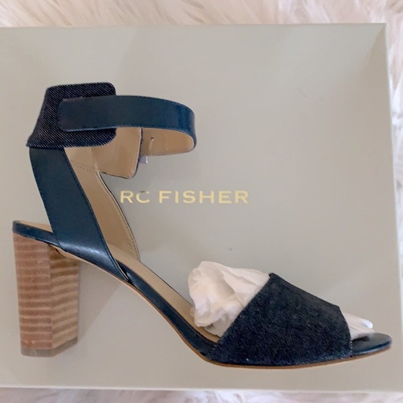Marc Fisher Ankle Strap Block Heel Sandals Size 7 - Picture 4 of 15